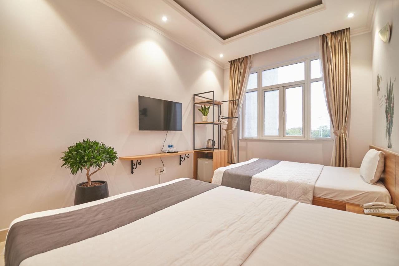 Bin Bin Hotel 2 - Near Him Lam D7 Ho Chi Minh City Exterior photo