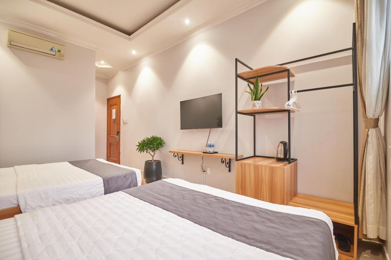 Bin Bin Hotel 2 - Near Him Lam D7 Ho Chi Minh City Exterior photo